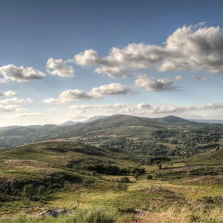 Casa Entre As Serras *